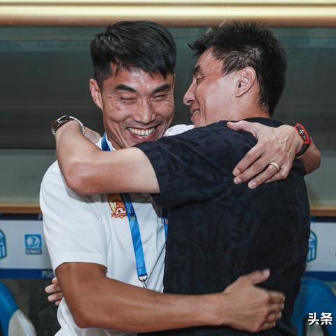 电竞明星陨落:知名选手遭闪电解约,晚节不保引热议 电竞明星陨落:知名选手遭闪电解约,晚节不保引热议