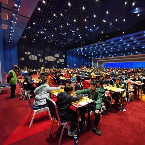 [新浪围棋app下载：随时随地畅享专业围棋服务]