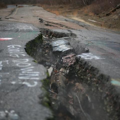 《寂静岭2：重制版》女主角揭秘：惊悚怪物幕后竟是她亲自演绎！