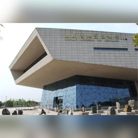 宇宙奥秘揭秘：你我共探《疯狂面纱》深层价值