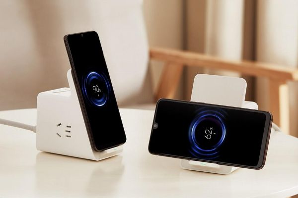 小米桌面充电站震撼登场:249元!2500W八口合一,充电新高度! 小米桌面充电站震撼登场:249元!2500W八口合一,充电新高度!