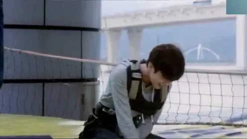 电竞奇才12岁辍学，28小时极限挑战尿裤子，电竞精神震撼全场！