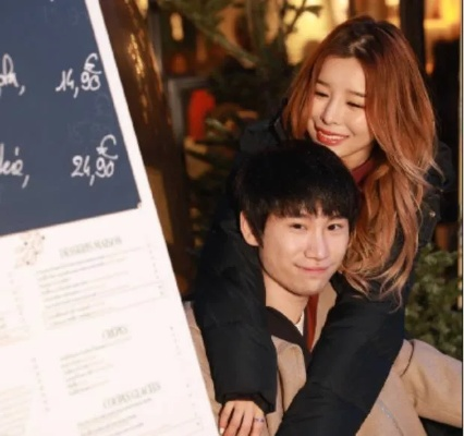 Doinb女友糖小幽，从陪练到灵魂后盾，职业选手背后的隐形MVP到底做了什么？