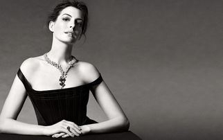 安妮海瑟薇华伦天奴葬礼：生前挚爱艺人深情缅怀